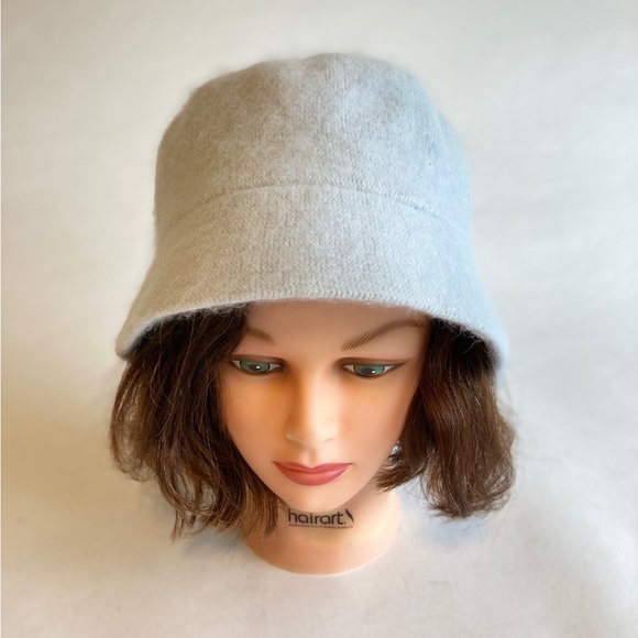 New Unbranded 46% Olefin 35% Angora Hat One Size - Picture 1 of 7